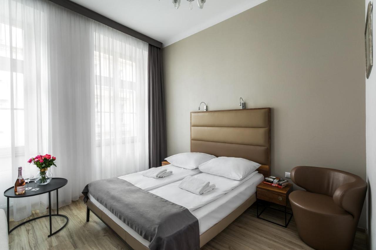 G12 Aparthotel Krakow Bagian luar foto