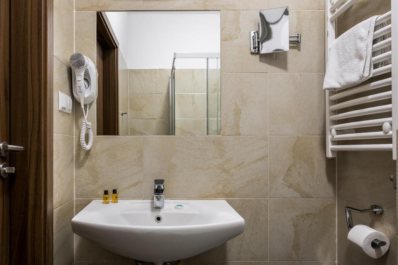 G12 Aparthotel Krakow Bagian luar foto